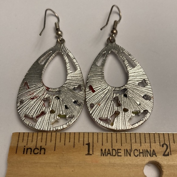 Silver Tone Paint Palette Earrings - Picture 12 of 13